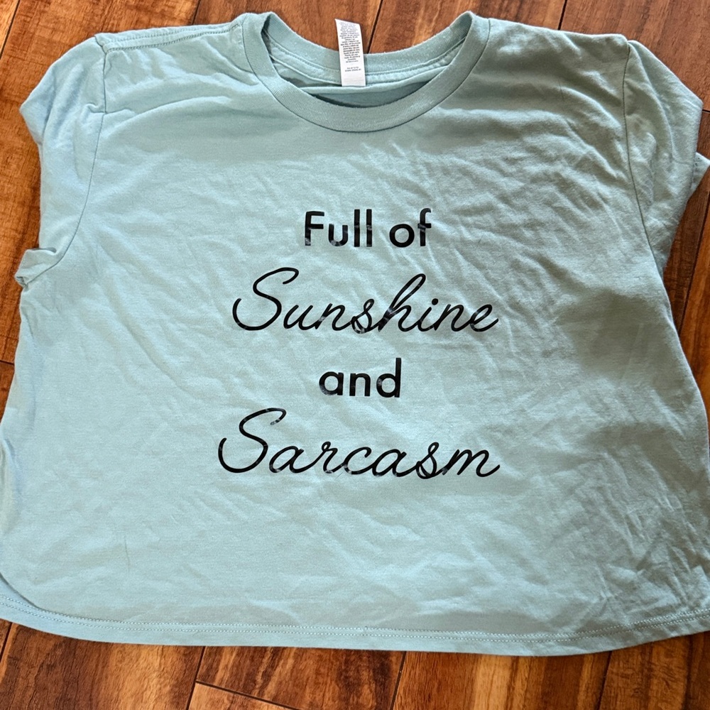 Graphic cropped CVG Tee with Sunshine and Sarcasm Print